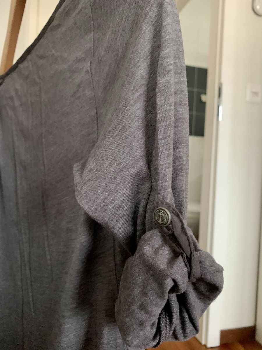 Massimo Dutti Blusen: Stylish Grey Longsleeve Shirt Massimo Dutti – Neu (gemäss Beschreibung) aus Lausanne von milasha 2