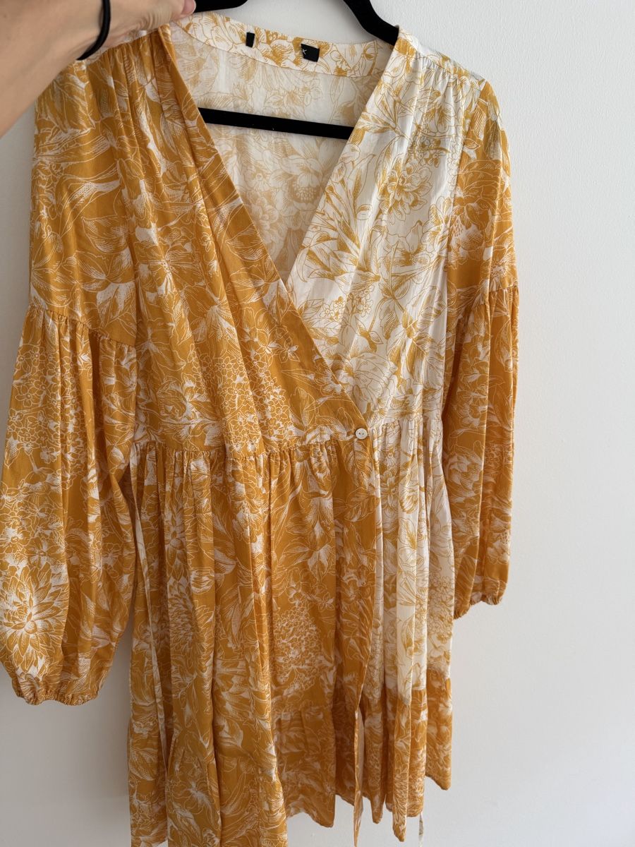 Kleider: Boho Floral Print Dress, Size Medium - Perfect for Fall! – Neu (gemäss Beschreibung) aus Luzern von mar_2wss 1