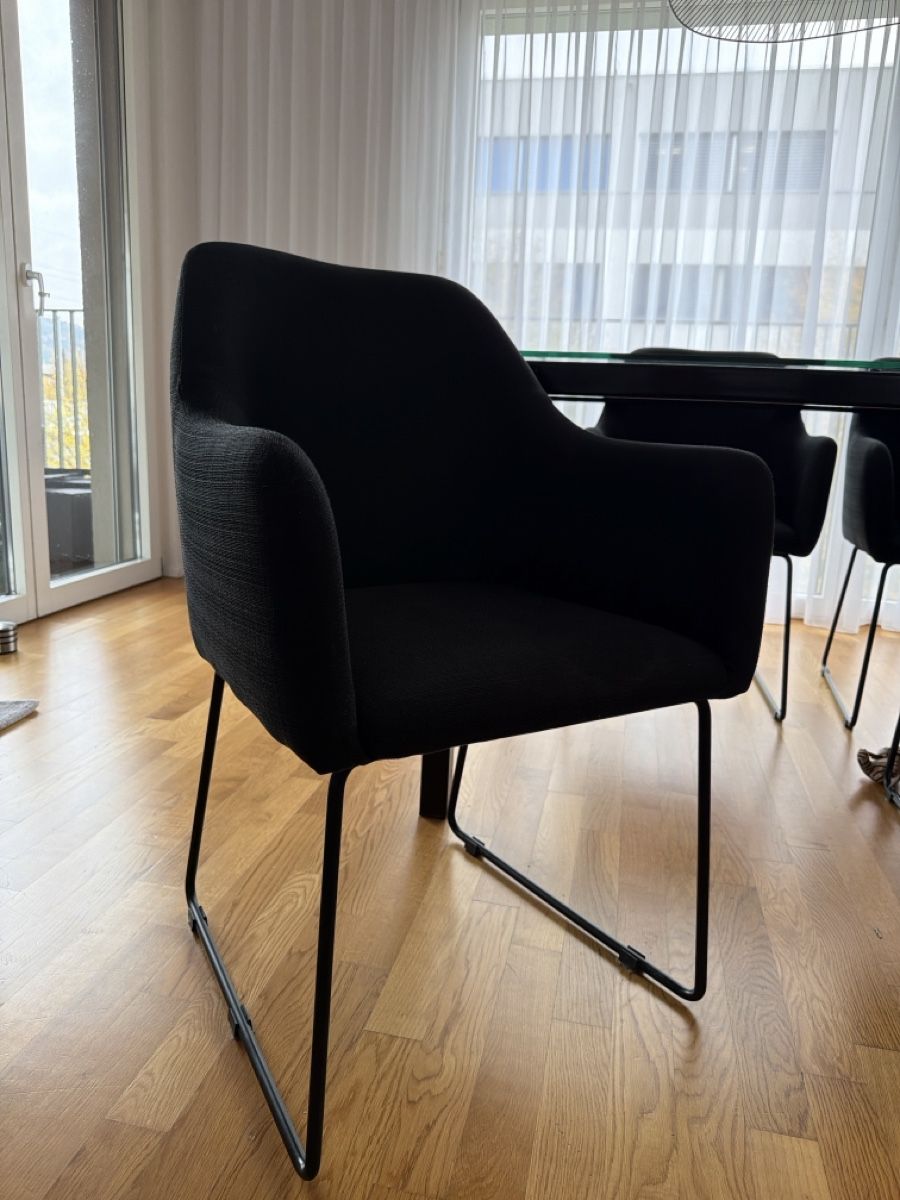 Tables: Tisch mit 8 Stühlen – D'occasion à Buchs ZH par dom618 1