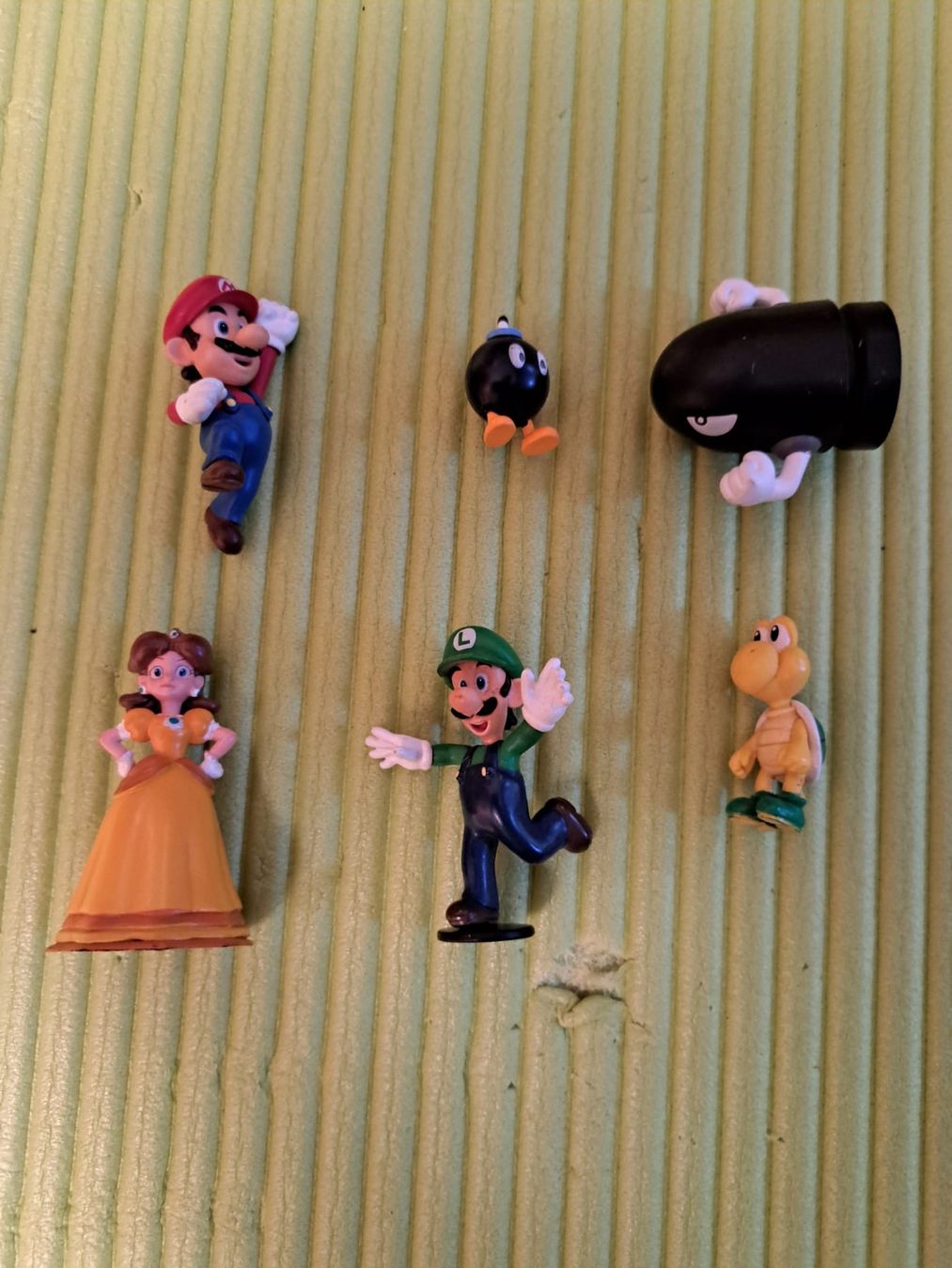 Nintendo Giocattoli: Lot de figurine Nintendo – Usato da Cointrin venduto da ant_ll7g 1