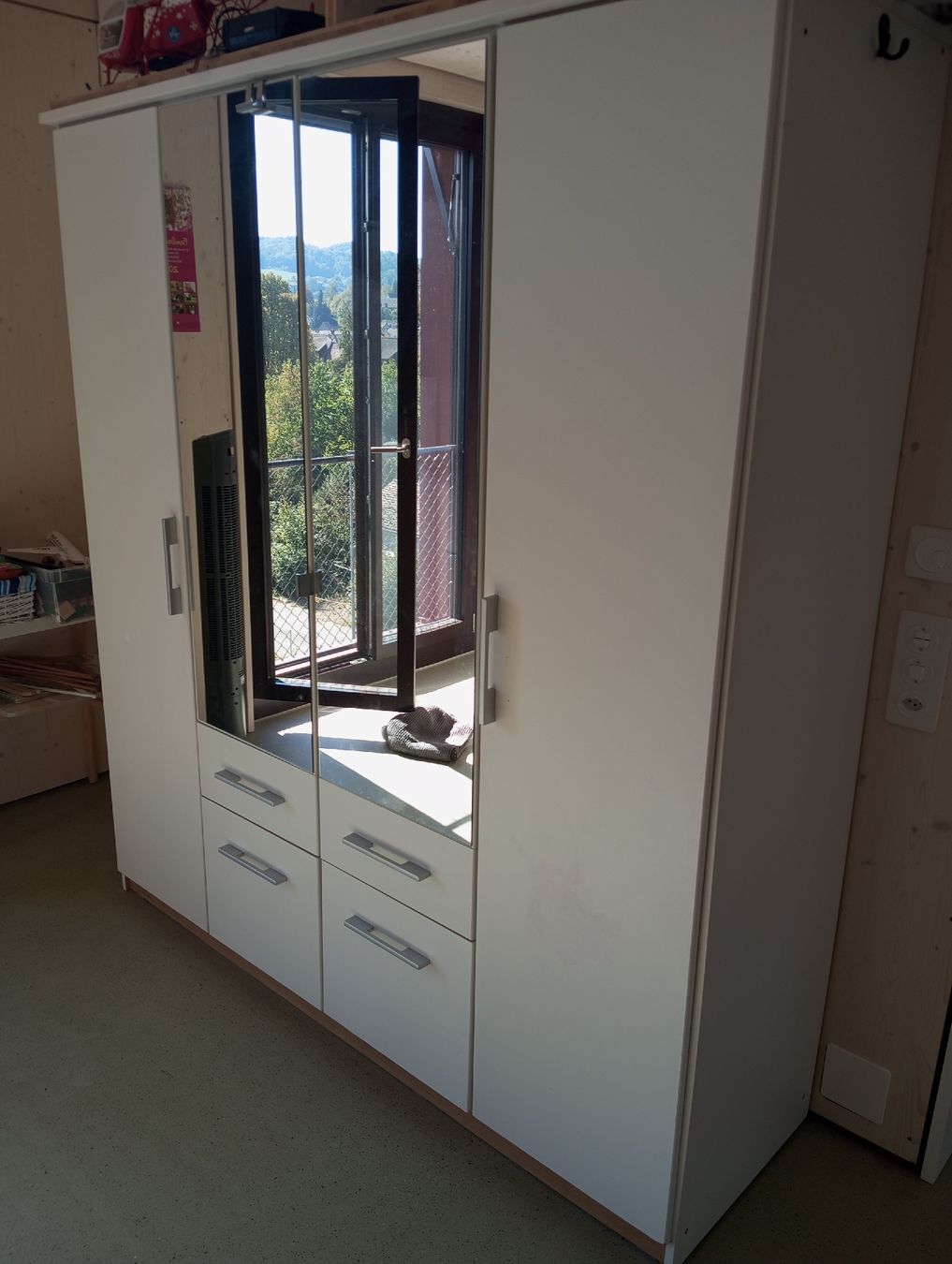 Armadi: Kleiderschrank – Usato da Dörflingen venduto da kke_6d8r