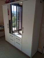 Kleiderschrank