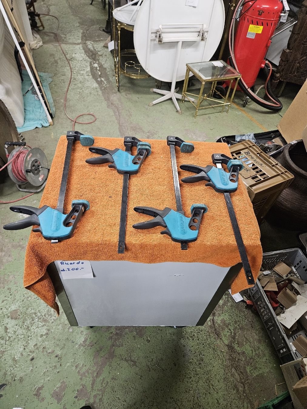 Wolfcraft Tutti gli attrezzi: Wolfcraft Einhandzwingen 4 Stk. ca. 30cm Einsatzlänge (G) – Usato da Rorschach venduto da TimelessTrading