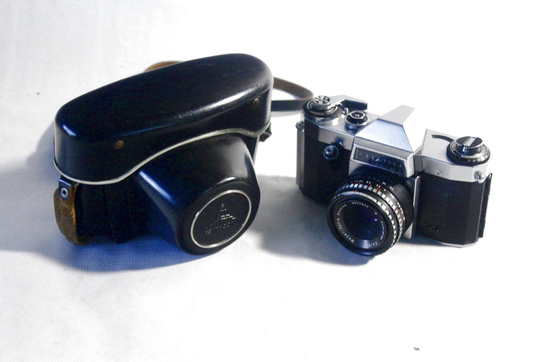 Praktica Fotocamera: PRAKTICA Nova B mit Domiplan 2.8/50 Meyer Optik Görlitz – Usato da Bern venduto da kultiges 1