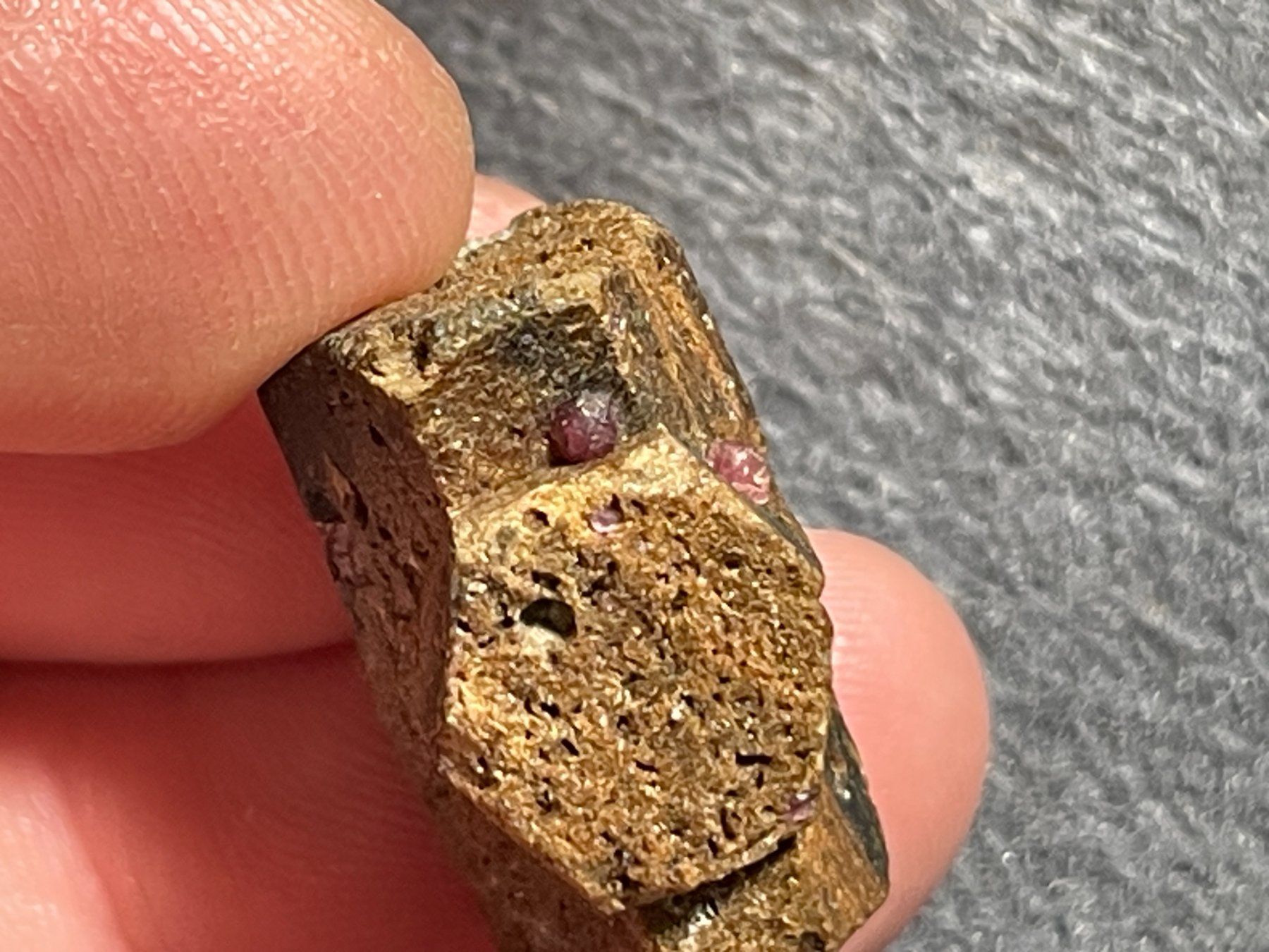 Minerali & Pietre curative: Staurolite et grenats – Nuovo (secondo la descrizione) da Cernier venduto da Tashi_Delek 4