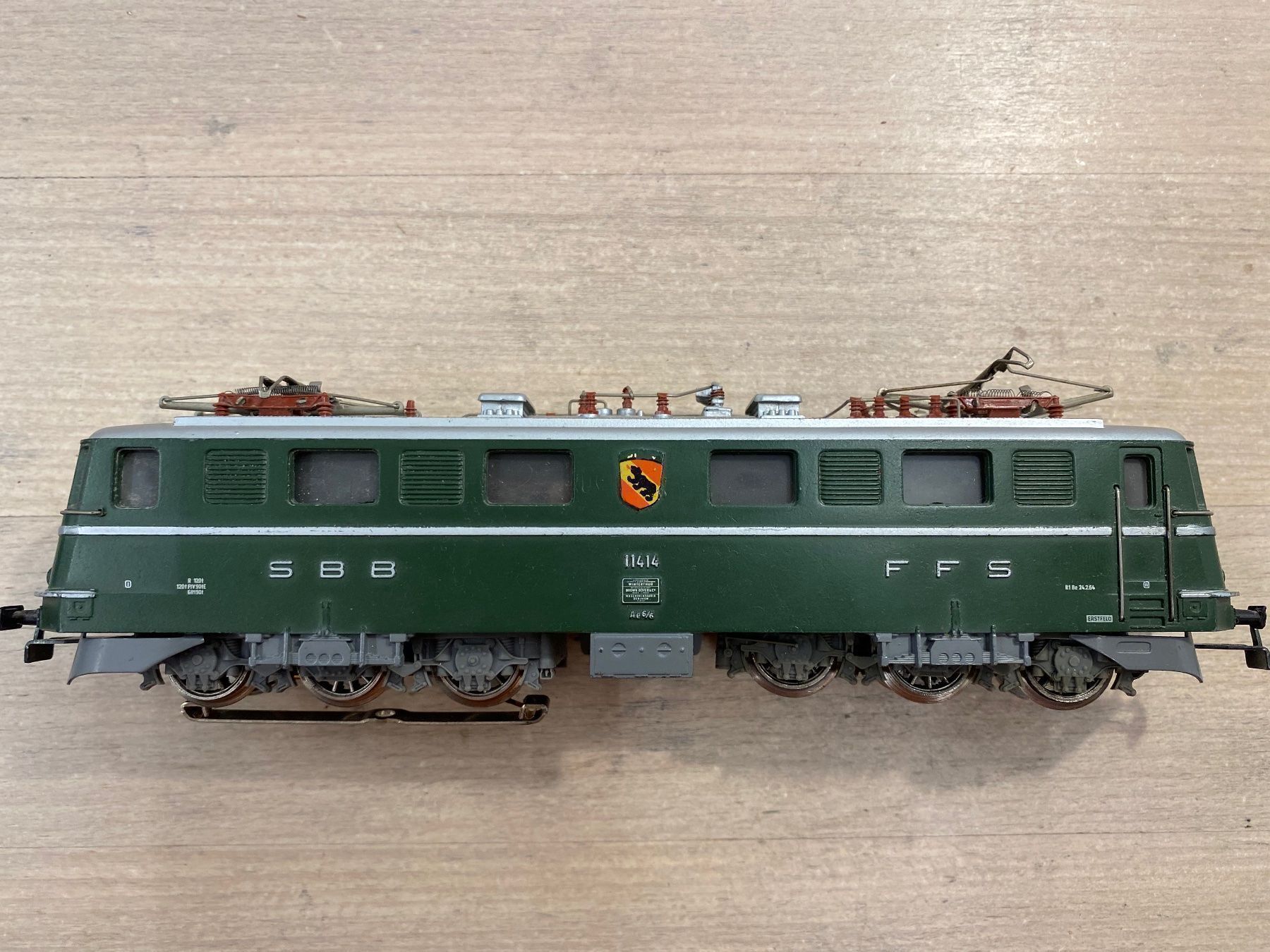 Märklin Modellini di ferrovie: Märklin 3050 SBB Ae6/6 Bern – Usato da Lupsingen venduto da New-Haven 1