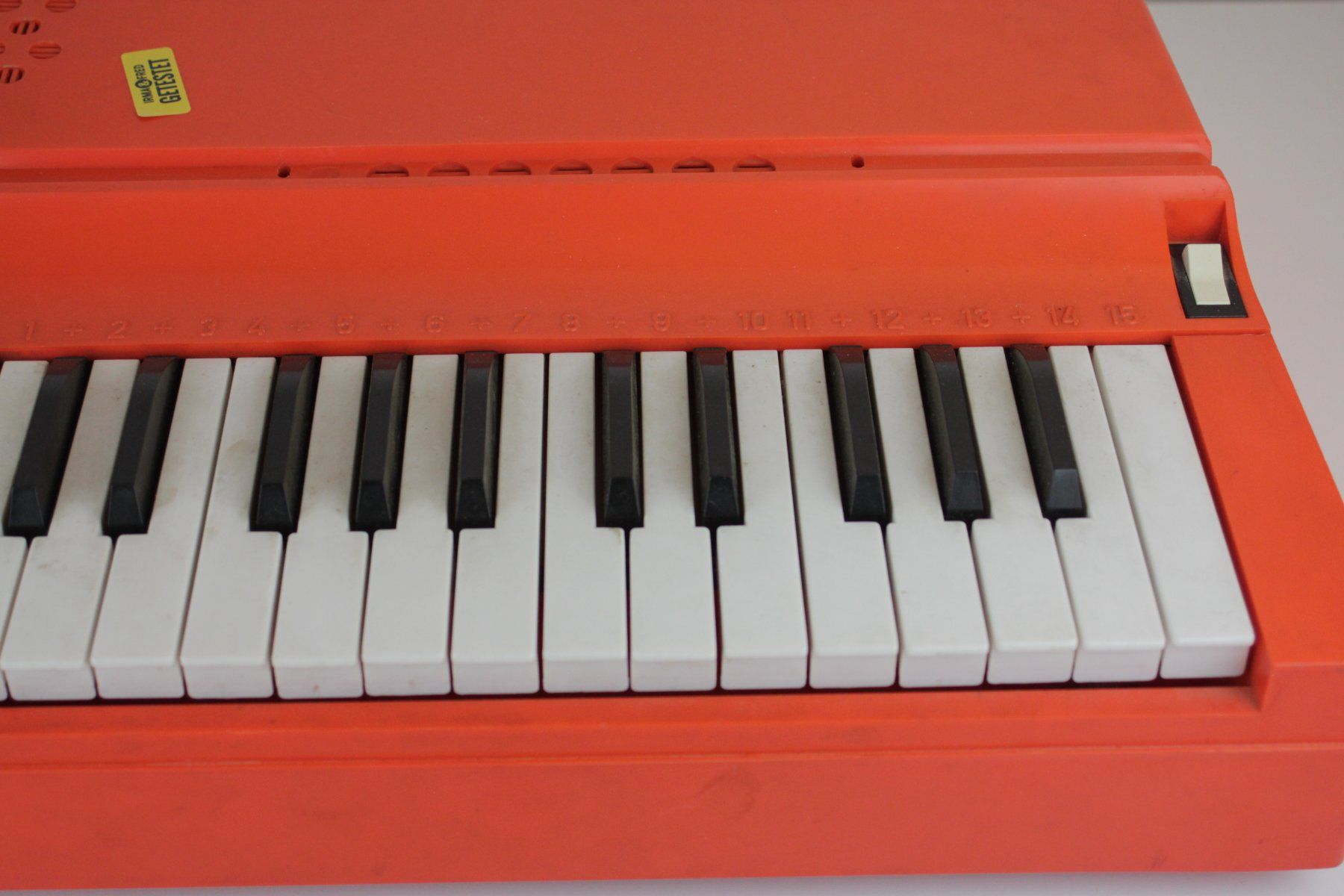Bontempi Strumenti musicali: Bontempi Junior 4 Elektrische Orgel Vintage – Usato da Basel venduto da IRMAundFRED 2