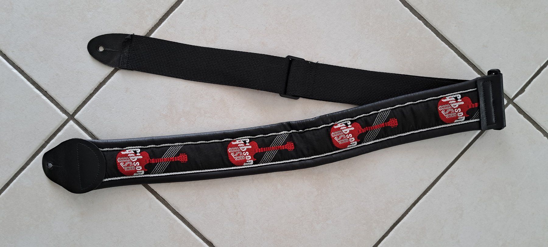 Gibson Instruments de musique: ***** Gibson Guitar Strap – D'occasion à Villaz-St-Pierre par Ubid