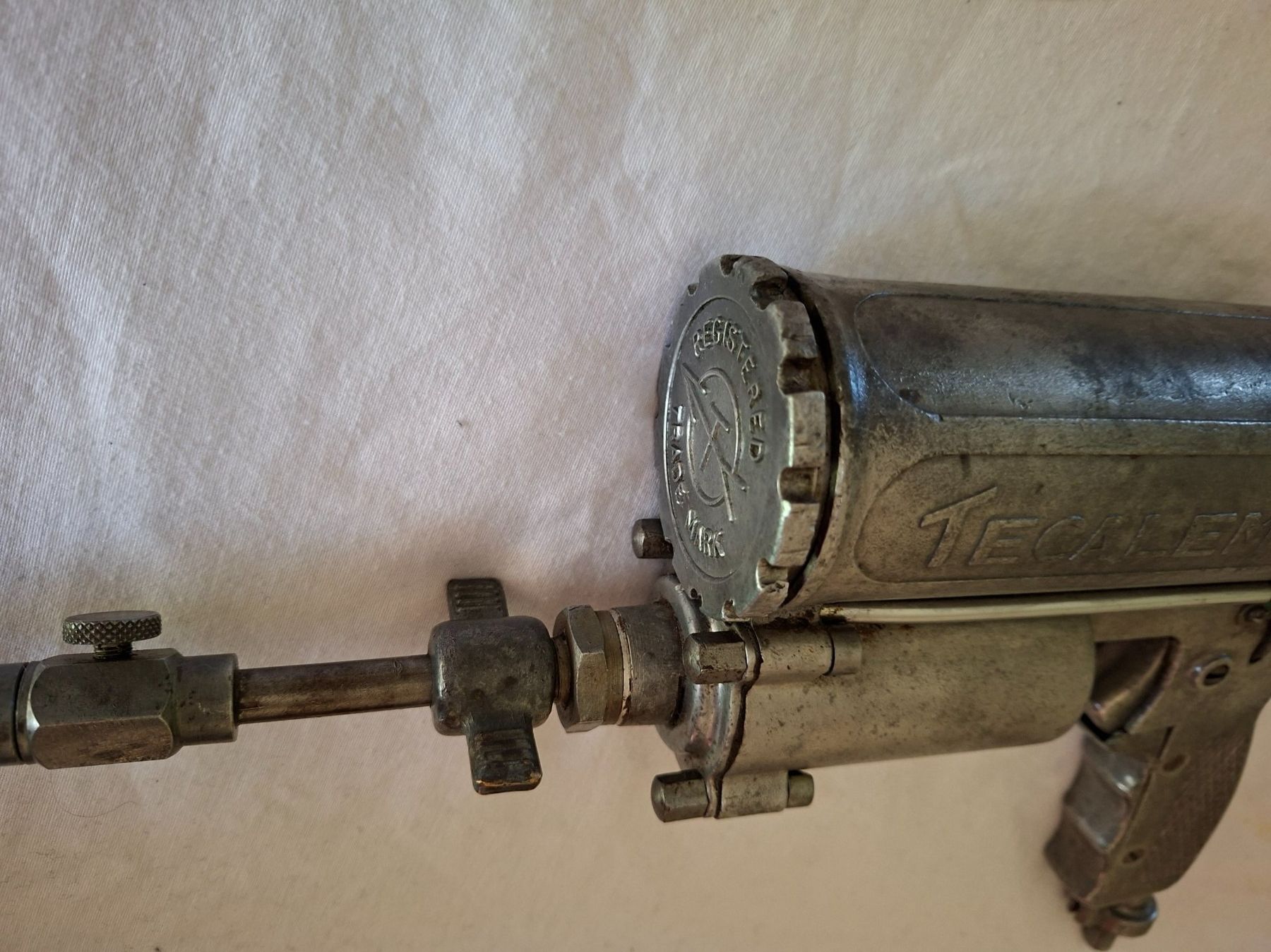 Altre raccolte & rarità: VINTAGE FETTPRESSE EASIGUN – Usato da Zug venduto da Coffeeshop 7