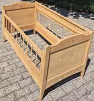 Massivholz Kinderbett unbehandelt guter Zustand