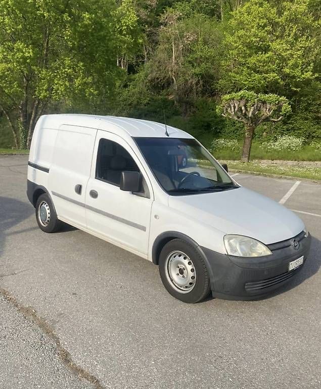 Véhicules utilitaires: Opel Combo pochi km – D'occasion à Chiasso par she_9rhj 1