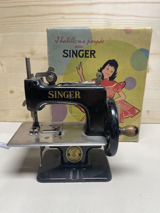 Ancienne Machine à Coudre Jouet Vintage - Avec Sa Boîte D'origine