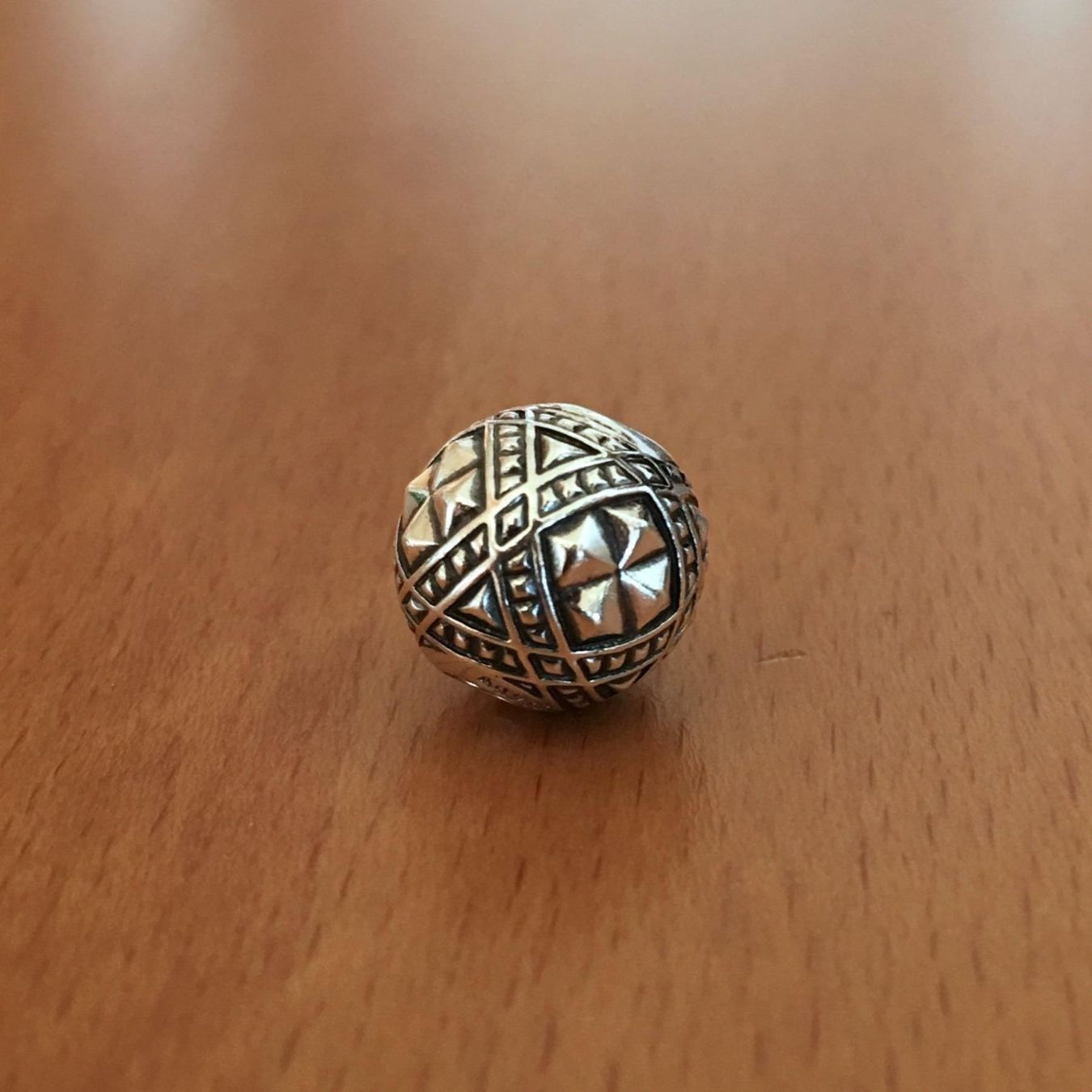 Thomas Sabo Anhänger: Bead Thomas Sabo "Studs" – Neu (gemäss Beschreibung) aus Genève von Patricia1964
