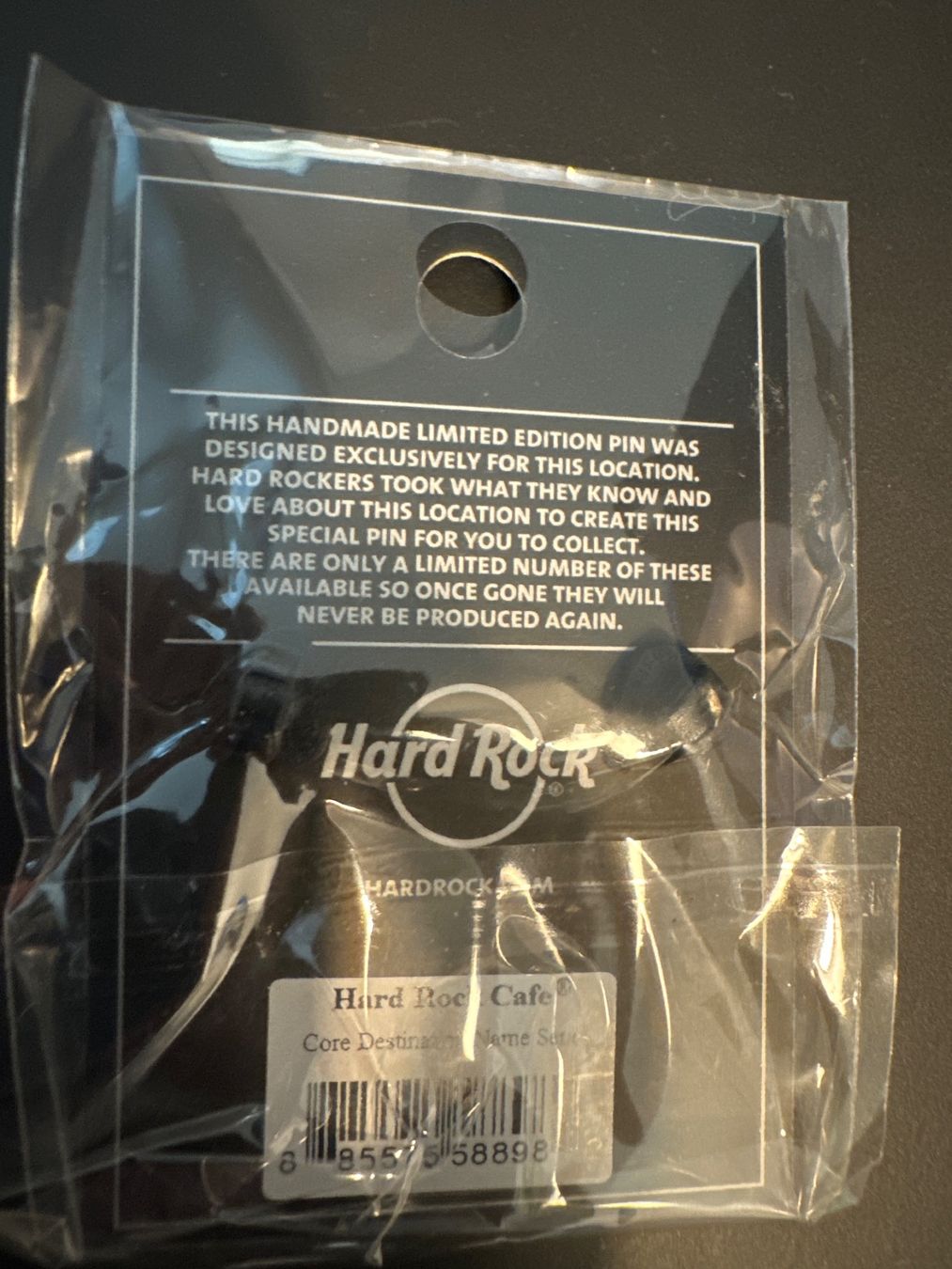 Plaketten & Abzeichen: Pin Hard Rock München – Gebraucht aus Galgenen von rub_f6kh 1