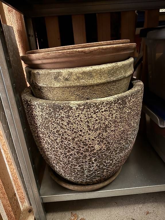 Pots de fleurs: Pflanzentöpfe – D'occasion à Basel par ielvedi