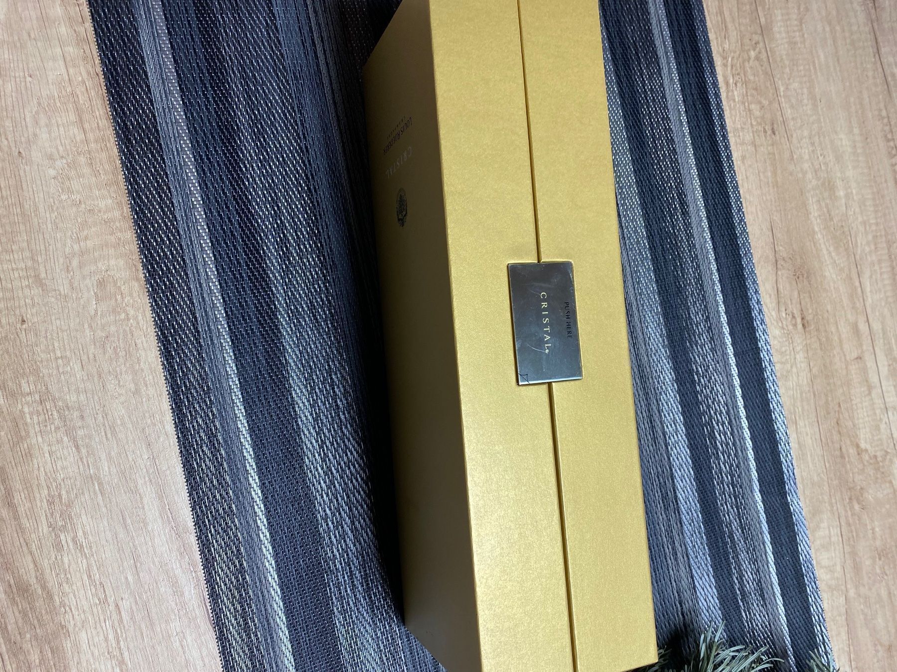 Louis Roederer Bevande alcoliche: CRISTAL LOUIS ROEDERER 2002 Mit 2 Gläser – Nuovo e nell'imballaggio originale da bütschwil venduto da dd03 6