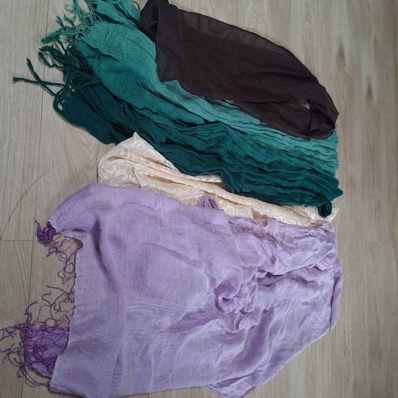 Foulards, Tücher & Schals: Schals Set, 4 Stk., verschiedene Farben, Frühlings-Look! – Gebraucht aus vordemwald von Zopf0 1
