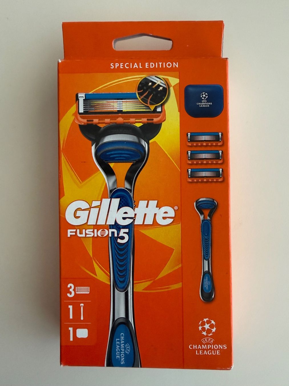Gillette Rasoi & Lamette da barba: Gillette Fusion5, 4 pcs – Nuovo e nell'imballaggio originale da St-Gingolph venduto da GoldenKeys