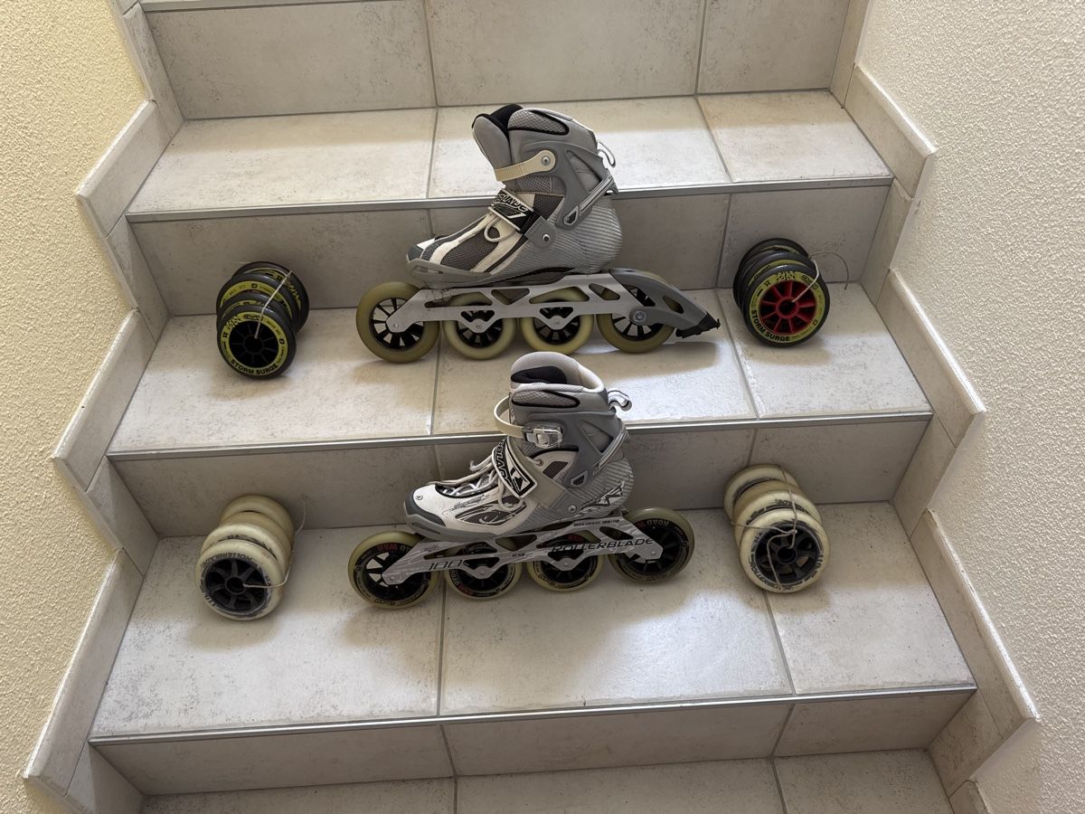 Pattini in linea & Pattini a rotelle: Rollerblade mit Zubehör – Usato da Schlierbach venduto da Lega1
