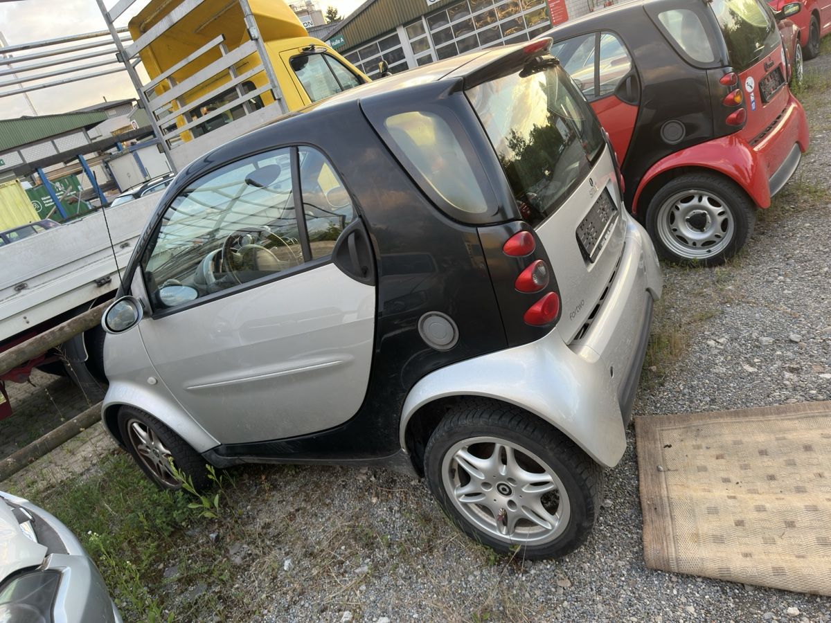 Smart Automobili: 2x Smart ForTwo  – Usato da Hombrechtikon venduto da RPFOliveira 2