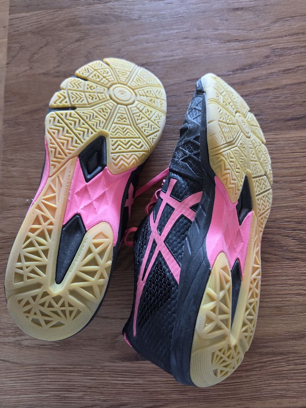 Asics Herrenschuhe: Asics gr. 42.5 – Gebraucht aus Schenkon von jogibaboo1 1