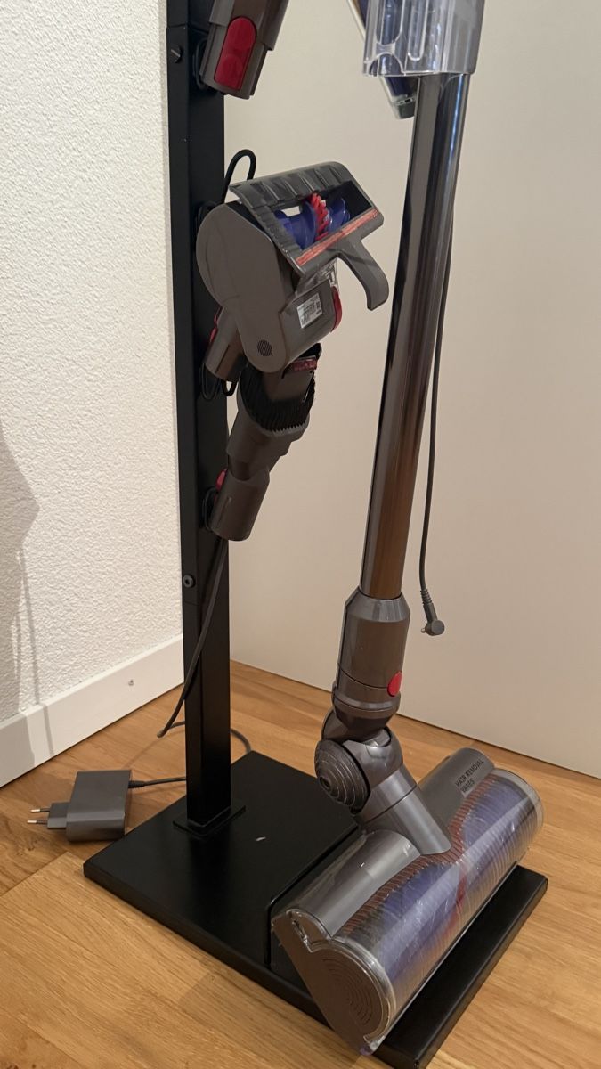 Dyson Staubsauger & Zubehör: Staubsauger Dyson V12 Detect Slim Absolute mit Ständer – Gebraucht aus Olten von flosflomarkt 2