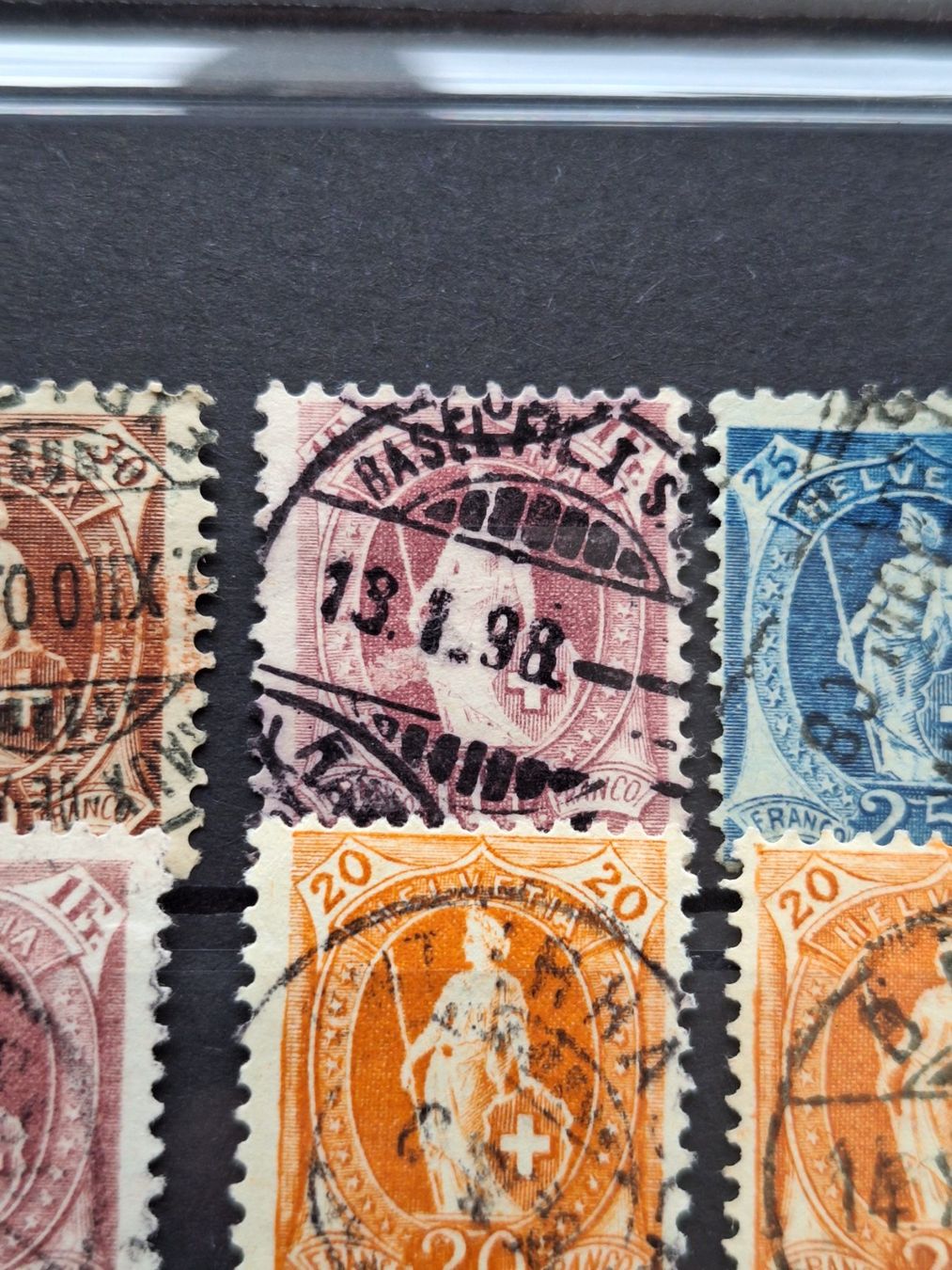 Tutti i francobolli: Stehende Helvetia Div. Farbflecken ! – Usato da Balgach venduto da SIMEON27 6