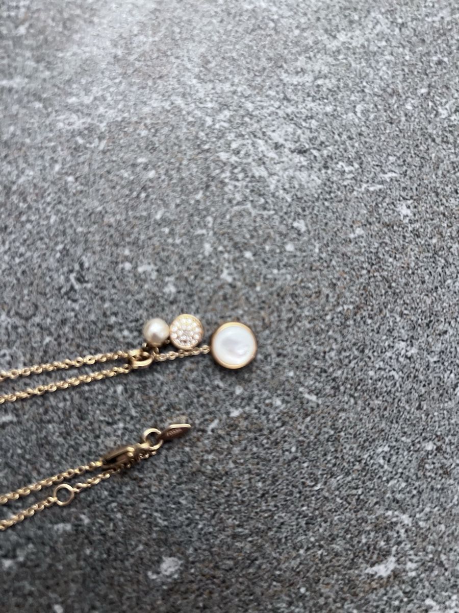 Fossil Catenine: FOSSIL Kette Rosé Gold mit Anhängern – Usato da Dübendorf venduto da CaBer 1