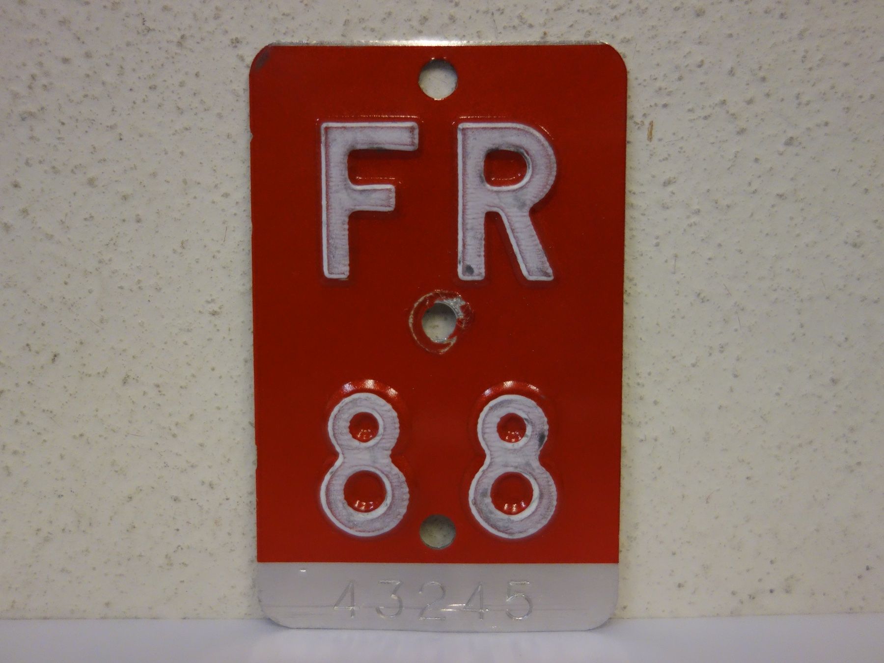 Schilder: FR 88 VELONUMMER - FAHRRADSCHILD – Gebraucht aus Kerzers von zimmergruen