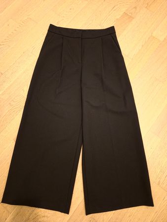 Patrizia Pepe Culottes Black Size 42 Virgin Wool Blend