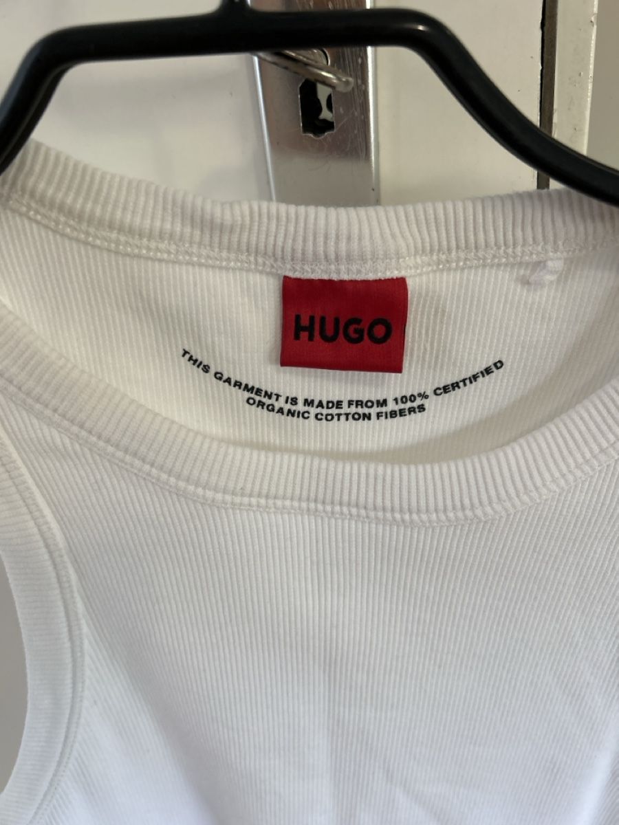 Hugo Boss T-Shirts: T-Shirt Hugo Boss S – Gebraucht aus Oberdorf BL von Luka02 1