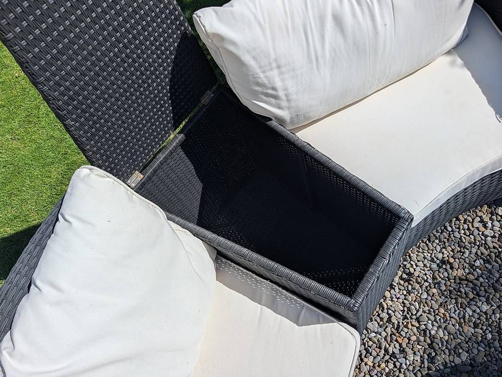 Sofas: Runde Gartenlounge – Gebraucht aus Aristau von Zetzsche 2