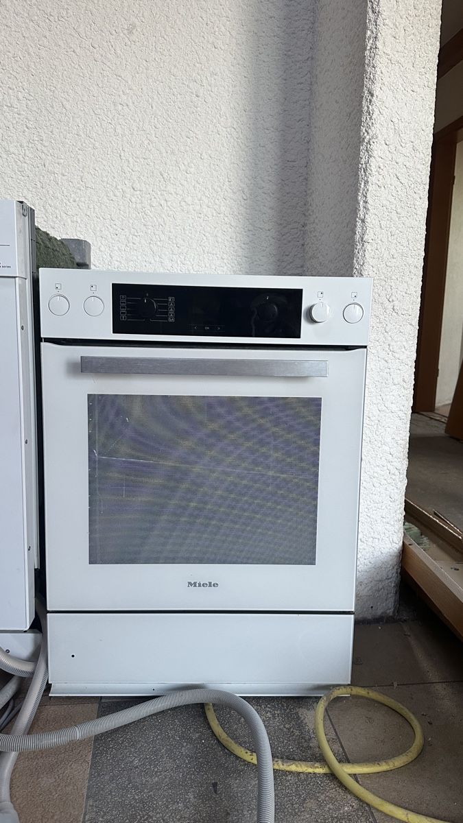 Miele Forni: Four Miele – Usato da Colombier NE venduto da che_j9pw