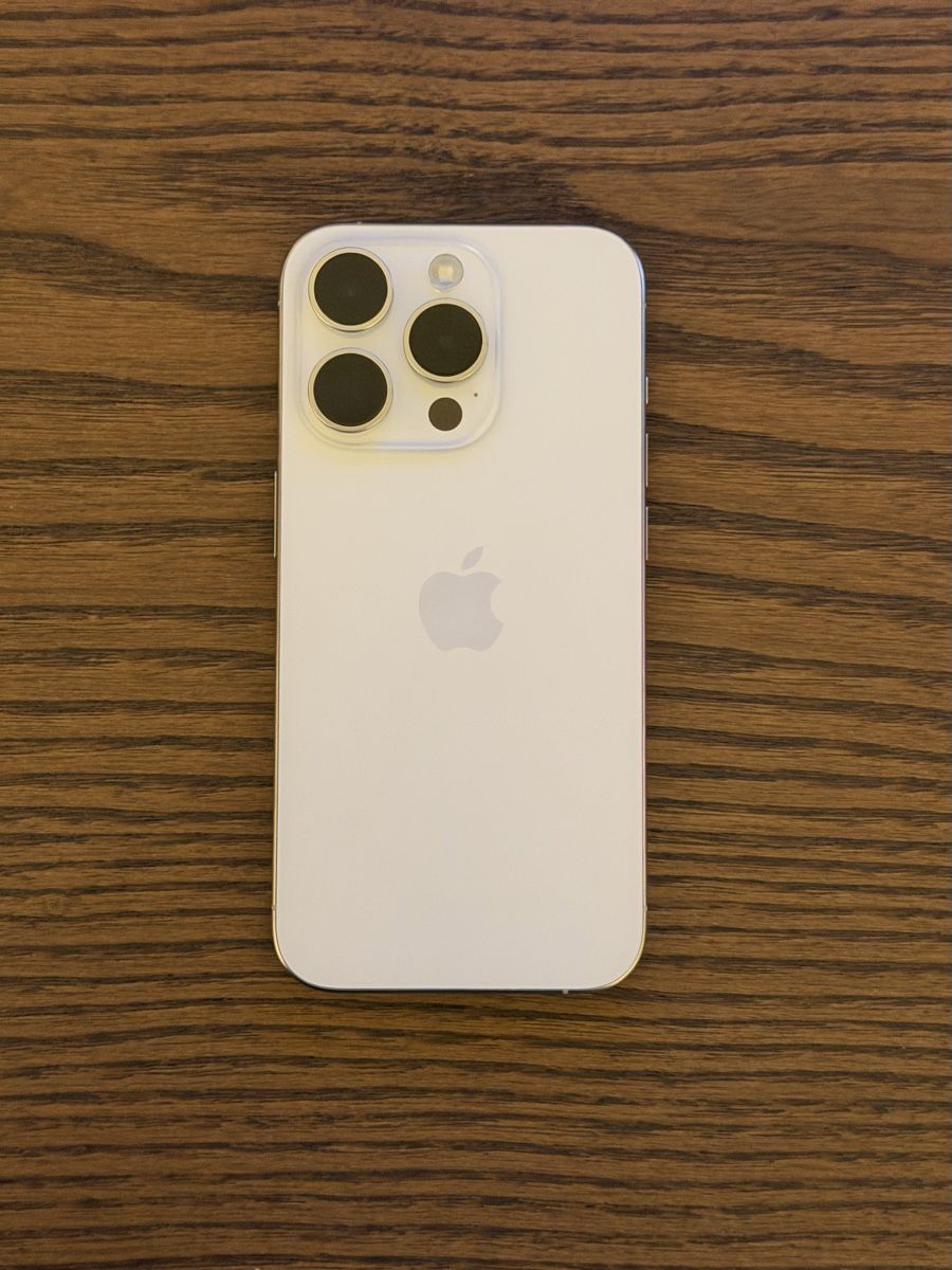 Apple Handys / Smartphones: iPhone 15 Pro, Top Zustand, Weiss – Gebraucht aus Emmenbrücke von WorldofTech 1