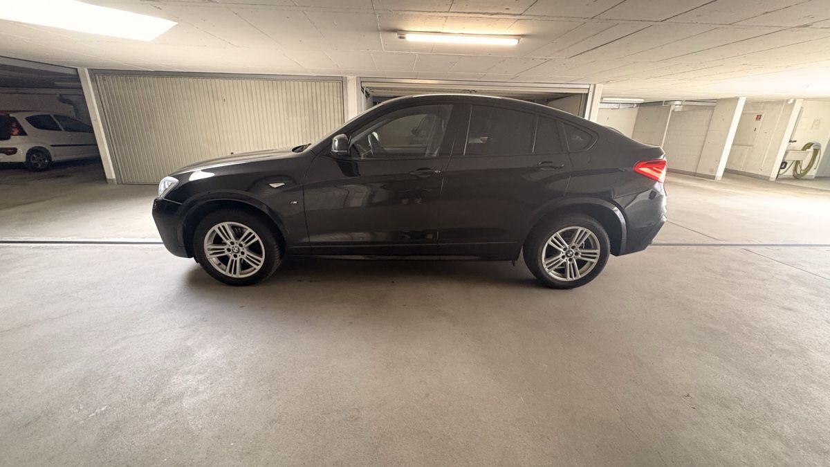 BMW Automobili: BMW X4 xDrive20 Diesel – Usato da Au SG venduto da ngashi