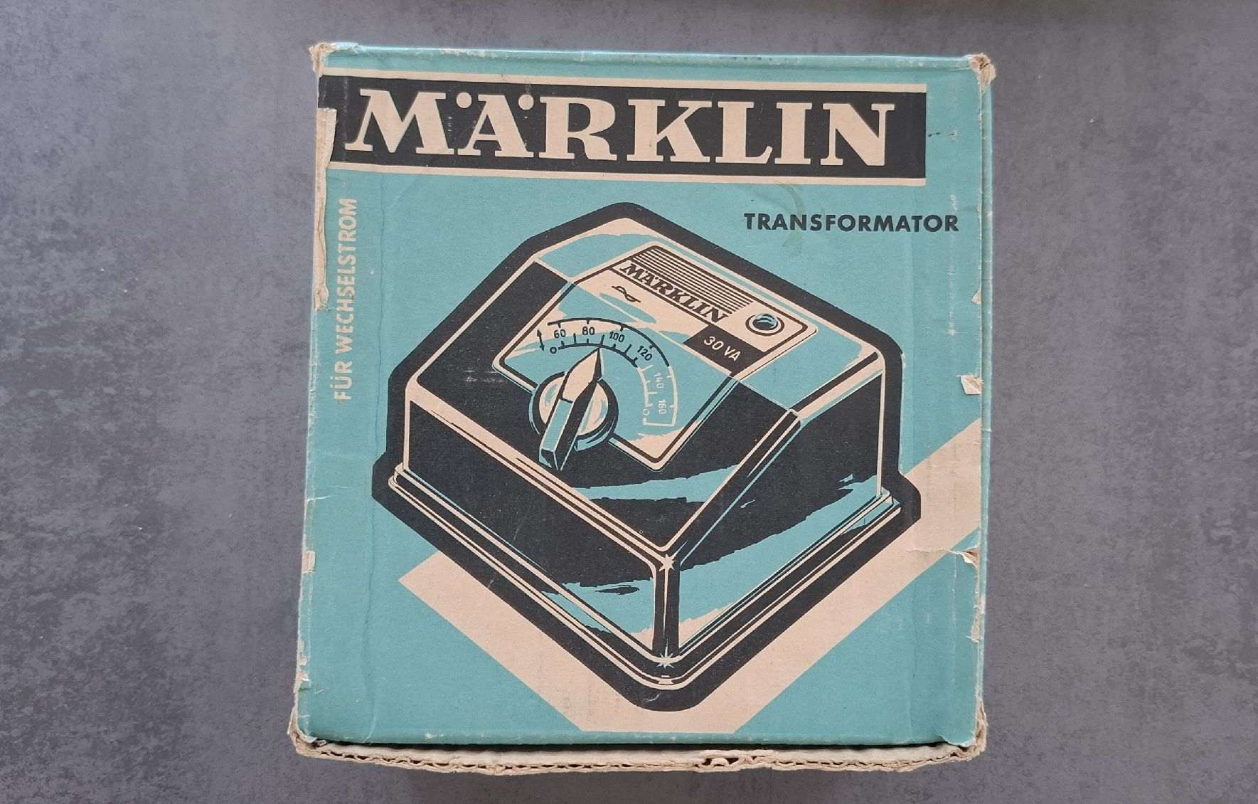 Märklin Modellini di ferrovie: Märklin Transformator 30 VA mit Originalverpackung – Usato da Hüttikon venduto da eca_5zw9
