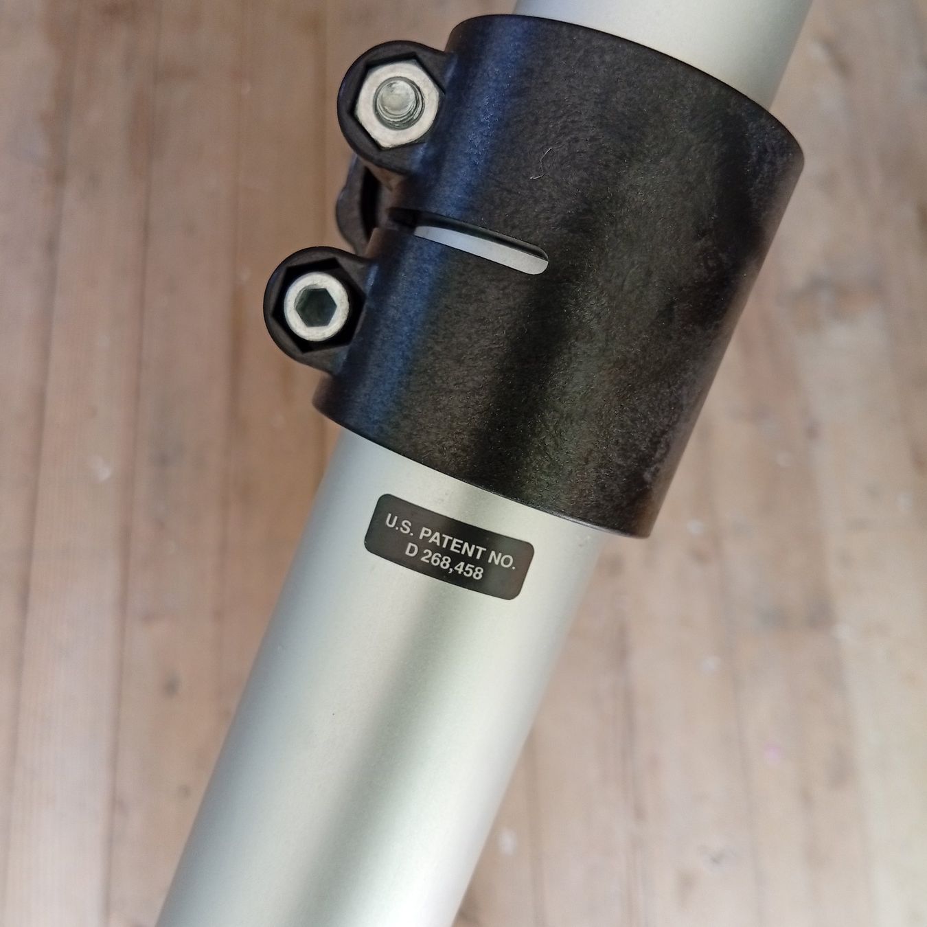 Supporti a parete: trepied d'enceinte Ultimate – Usato da Biel-Bienne venduto da monsieur_jelmoli 4