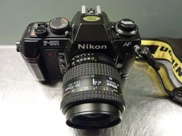 Spiegelreflexkamera Nikon F-501 in sehr guten Zustand