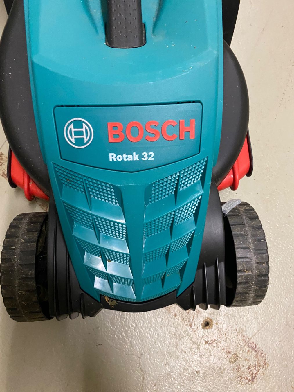 Bosch Tagliaerba: Rasenmäher Bosch Rotak 32 – Usato da Schwaderloch venduto da z_g