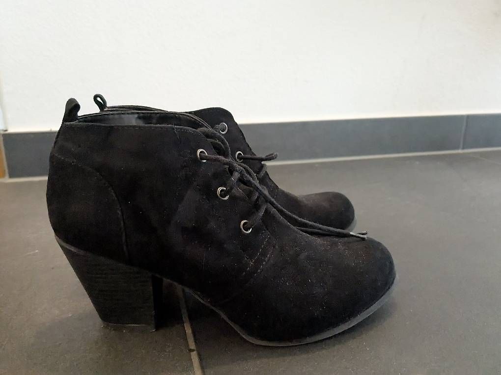 Damenschuhe: Graue Echtleder Stiefeletten 38 Roberto Santi – Gebraucht aus Stäfa von FloStauf 3