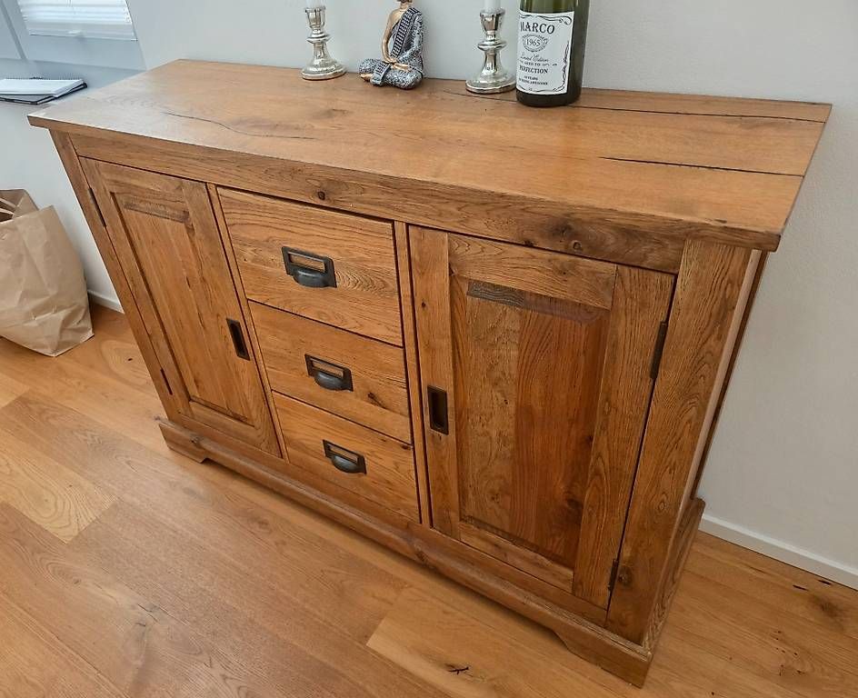 Cassettiere: Sideboard aus Massivholz Eiche – Usato da Zollikerberg venduto da Doris11362