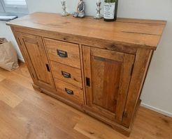 Sideboard aus Massivholz Eiche