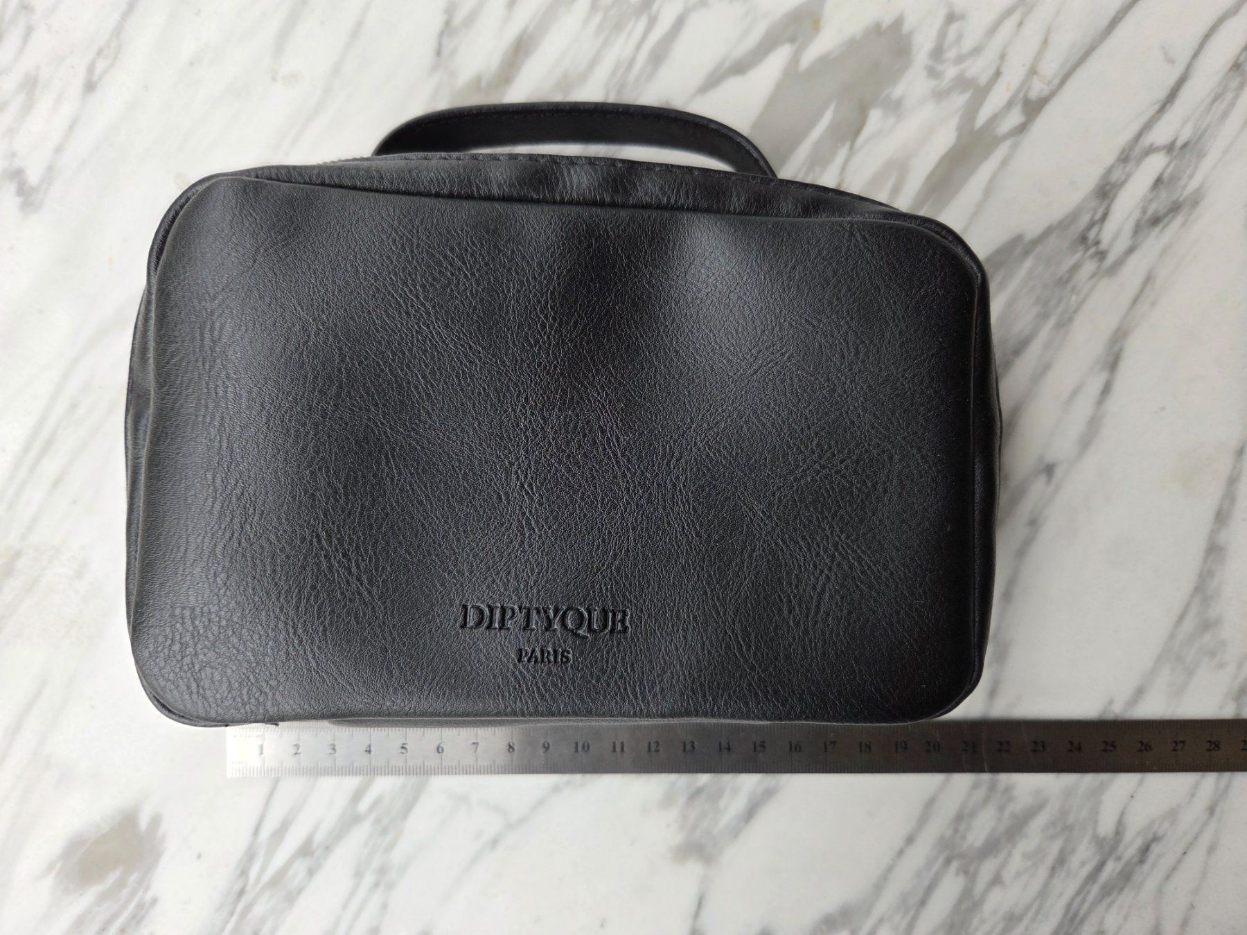 Kosmetikkoffer: Diptyque Paris Kosmetiktasche/Necessaire – Neu (gemäss Beschreibung) aus Fislisbach von Maieriisli25