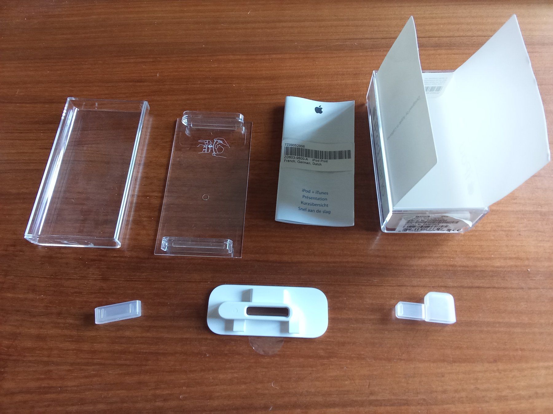 Apple Lettore multimediale portatile: Apple iPod Nano 2 nur Verpackung – Usato da Siblingen venduto da Jayuah
