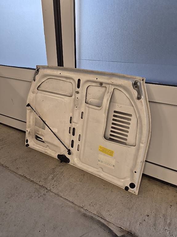Toyota Tutti pezzi di ricambio auto: MR2 SW20 Motorhaube – Usato da Gossau SG venduto da CiRi14