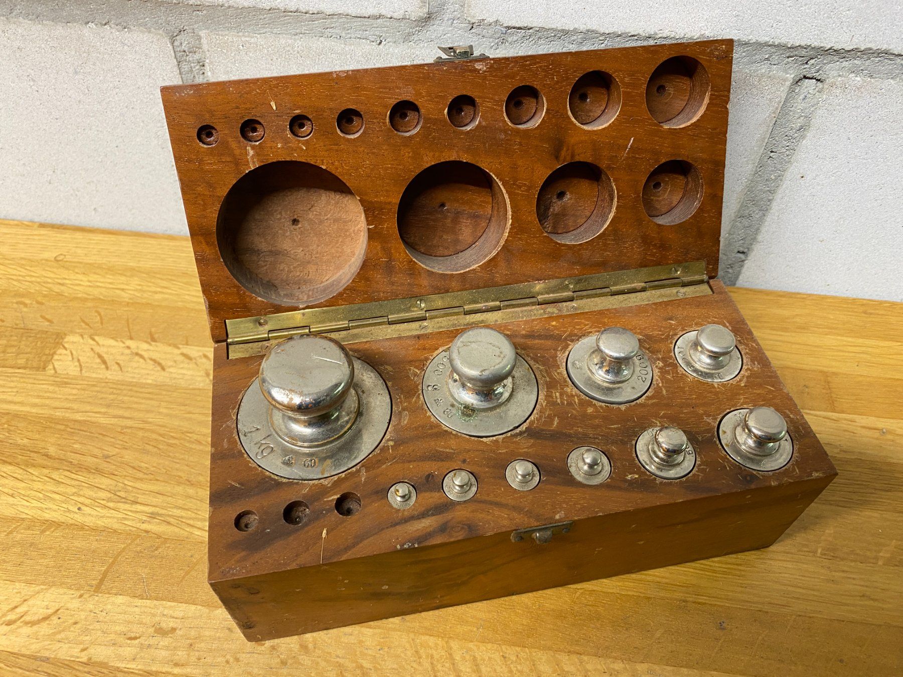 Bilance e pesi: Gewichtssteine in Holzbox – Usato da Schönenbuch venduto da Laubfrosch05
