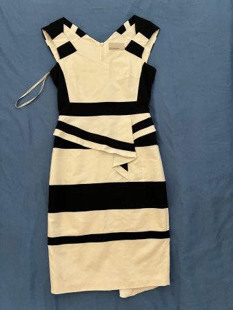 Robe Karen Millen noire et blanche taille 38