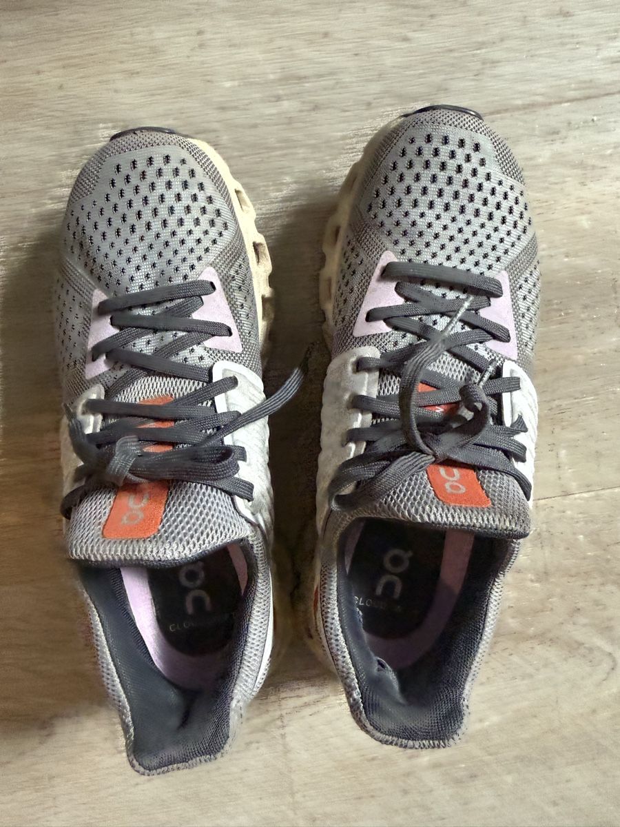 On Scarpe da donna: On Turnschuhe Gr 39 – Usato da Oberkirch venduto da Voenni74 1
