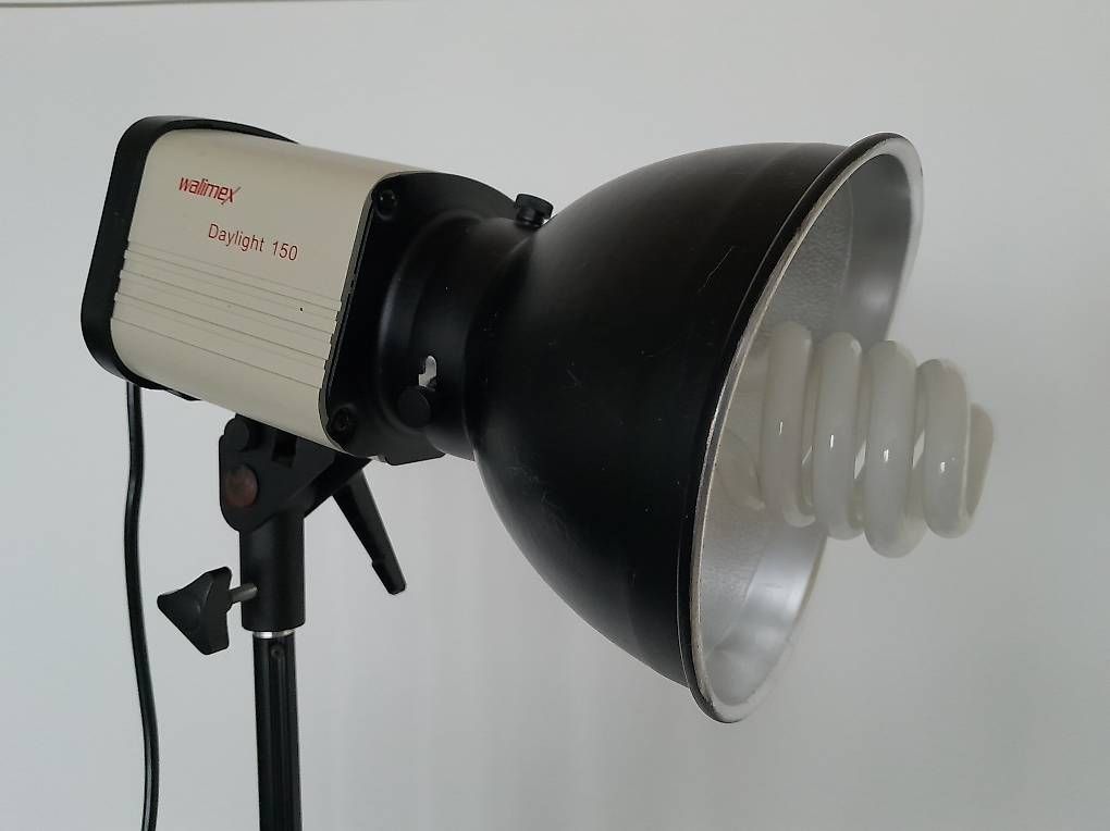 Treppiedi & Teste: Super WALIMEX - Daylight 150 mit WT-803 200 cm Stativ – Usato da Erlenbach ZH venduto da Chnolli 1