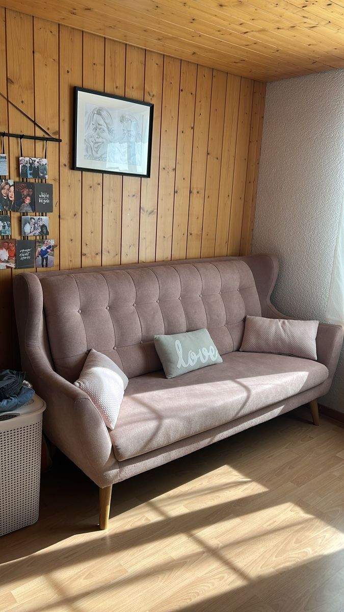 Divani: Sofa Rosé Stoff 2-Sitzer gebraucht – Usato da Seewil venduto da Manuel.vd